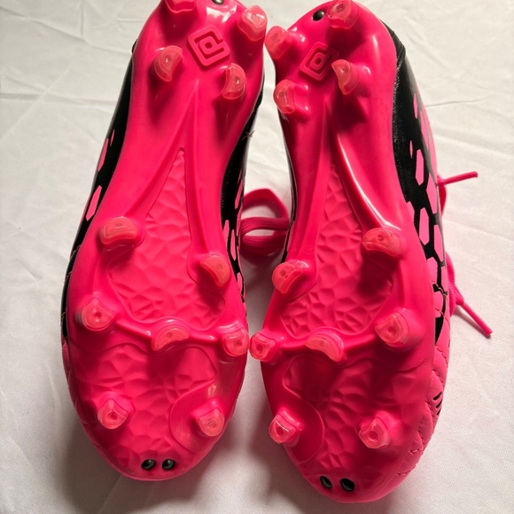 Girl Soccer Cleats Dream Pairs Size 2 Hot Pink - Picture 2 of 6